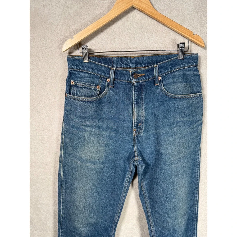VTG Levis 505 Regular Fit Straight Leg Jeans Mens 32x34 Blue Medium Wash Denim